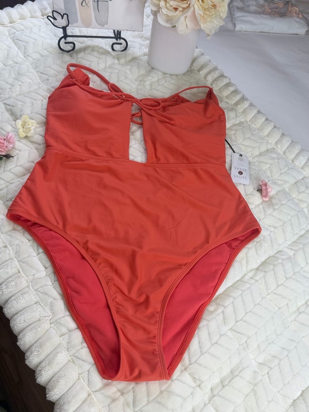 Shade & Shore keyhole cutout front Red Swimsuit Vacation Beach Y2K